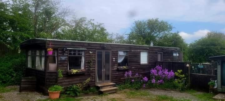 Ferny Roost Cabin. Wrexham Exteriör bild